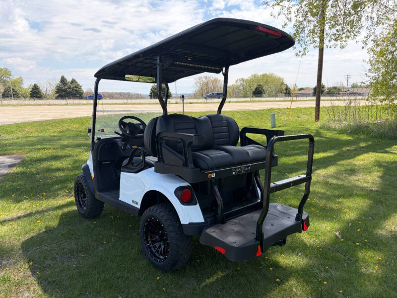 2026 E-Z-GO RXV 4
