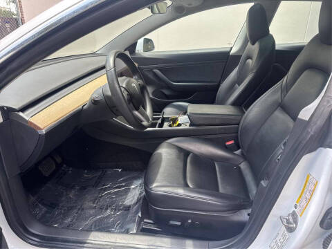 2020 Tesla Model 3 Standard Range