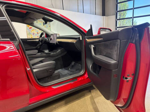 2023 Tesla Model Y Performance