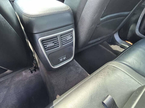2017 Chrysler 300 Limited
