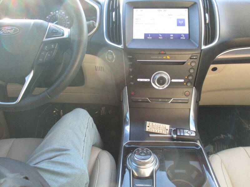 2019 Ford Edge Titanium