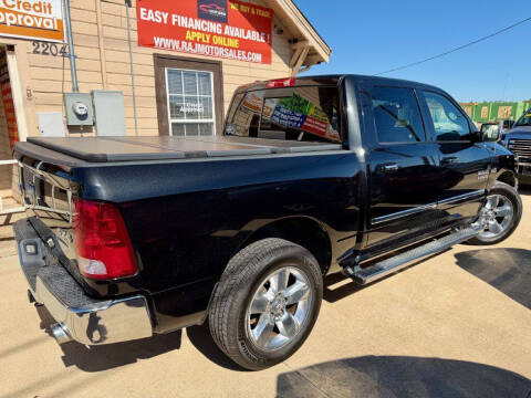 2017 RAM 1500 SLT