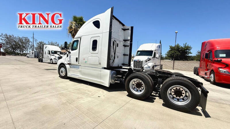 2023 Freightliner Cascadia