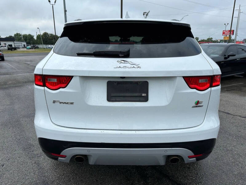 2019 Jaguar F-PACE S