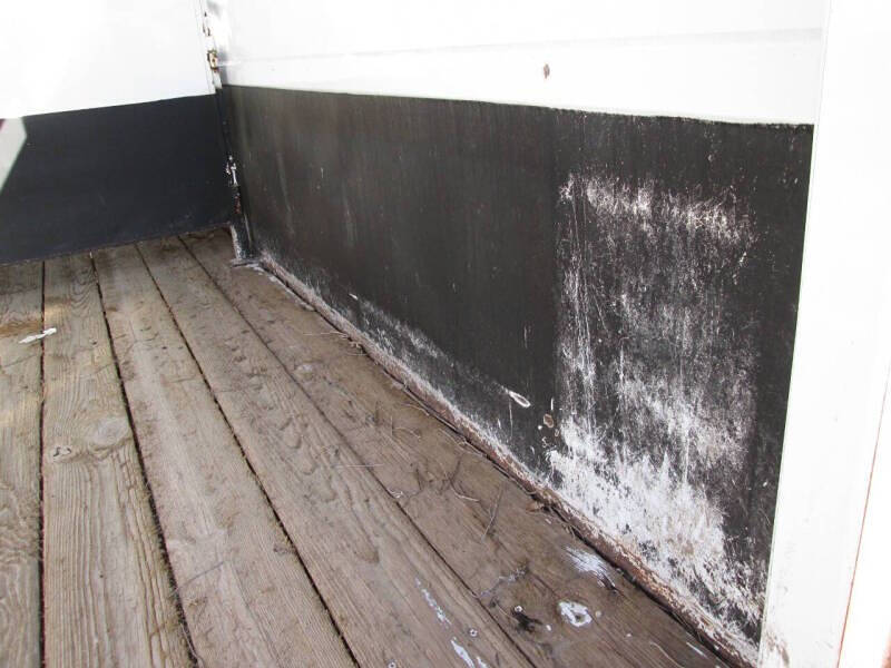 2001 Titan Trailer Standard