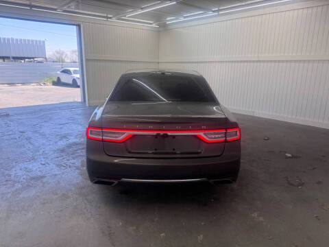 2017 Lincoln Continental Select