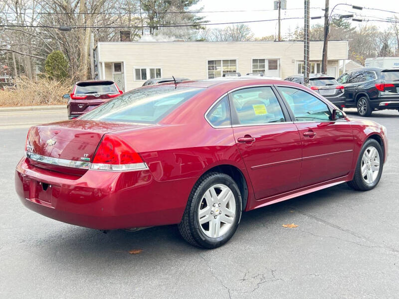 2011 Chevrolet Impala LT photo 7