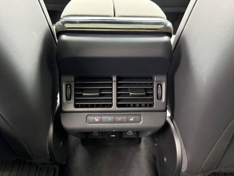 2026 Land Rover Range Rover Evoque P250 Dynamic SE