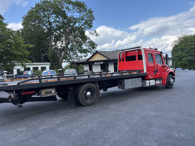 2007 Freightliner M2106 Rollback