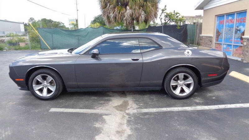 2015 Dodge Challenger SXT