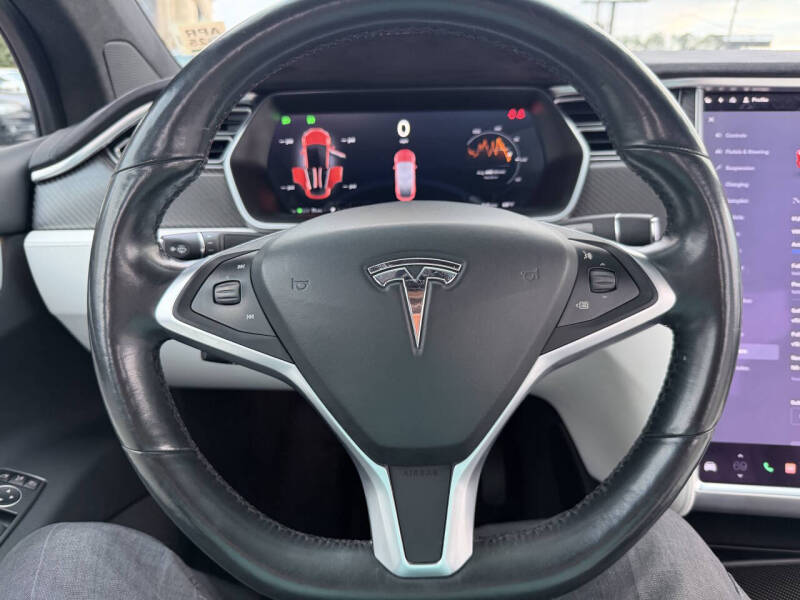 2017 Tesla Model X 90D