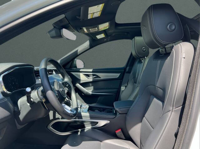 2025 Jaguar F-PACE P250 R-Dynamic S