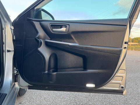 2016 Toyota Camry LE