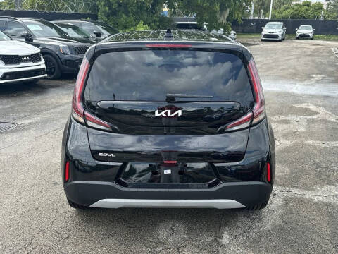 2024 Kia Soul EX