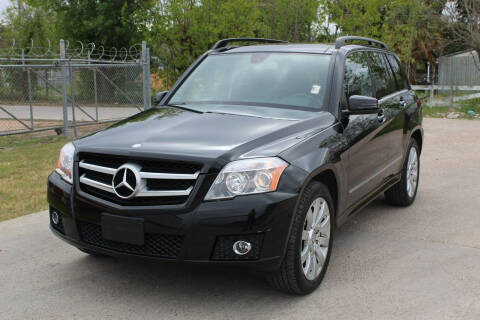 2011 Mercedes-Benz GLK for sale at ROADSTERS AUTO in Houston TX