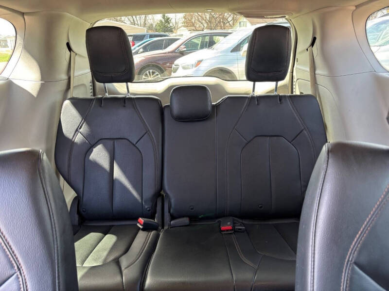2020 Chrysler Pacifica Touring L