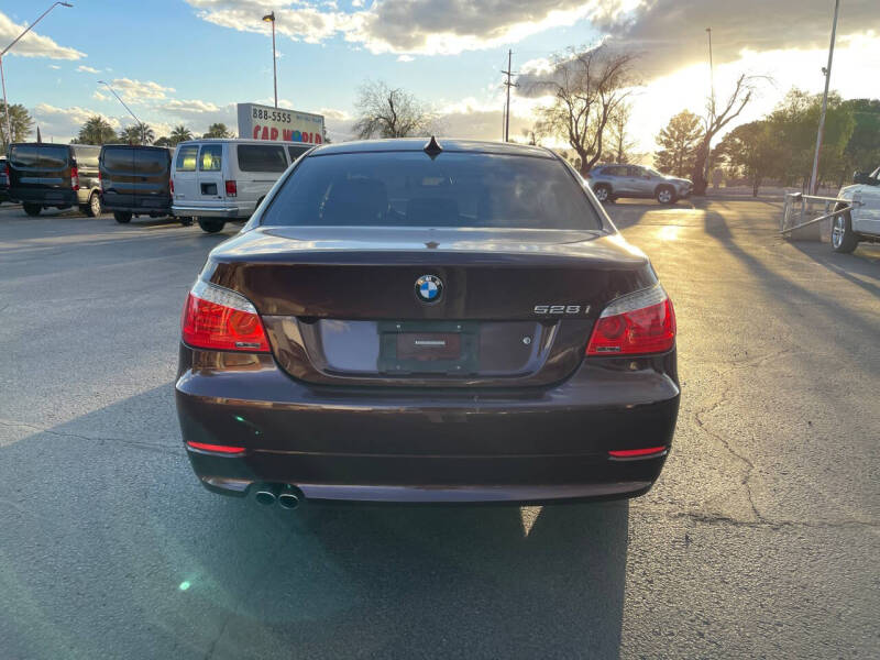 2010 BMW 5 Series 528i