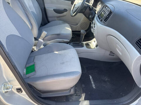 2011 Hyundai Accent GLS