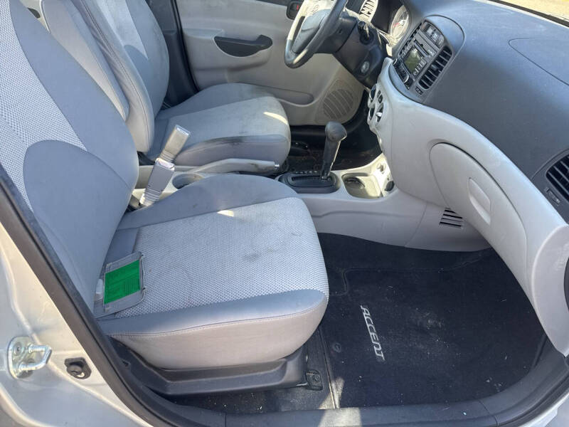 2011 Hyundai Accent GLS