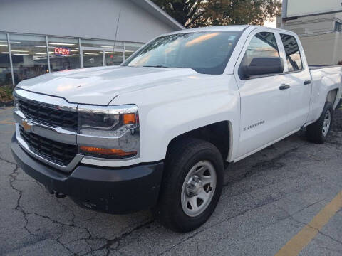 2019 Chevrolet Silverado 1500 LD for sale at Lakeshore Auto Wholesalers in Amherst OH