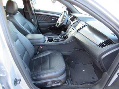 2015 Ford Taurus SEL