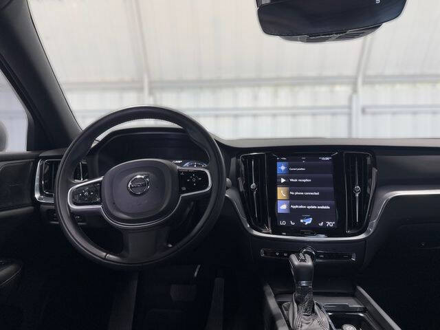 2020 Volvo S60 T5 Momentum
