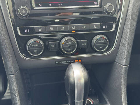 2018 Volkswagen Passat 2.0T R-Line