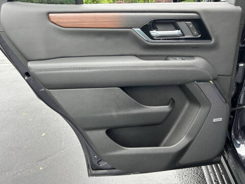 2025 GMC Yukon Denali