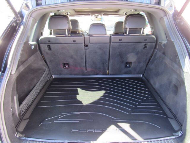2014 Porsche Cayenne Platinum
