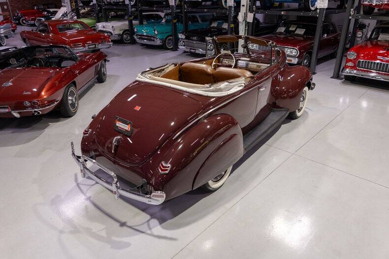 1940 Ford Deluxe