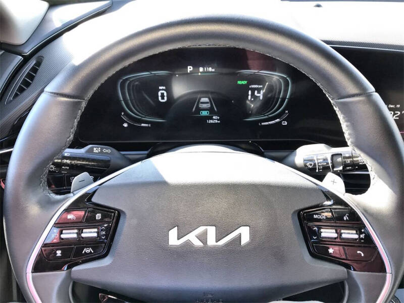 2024 Kia Niro EX