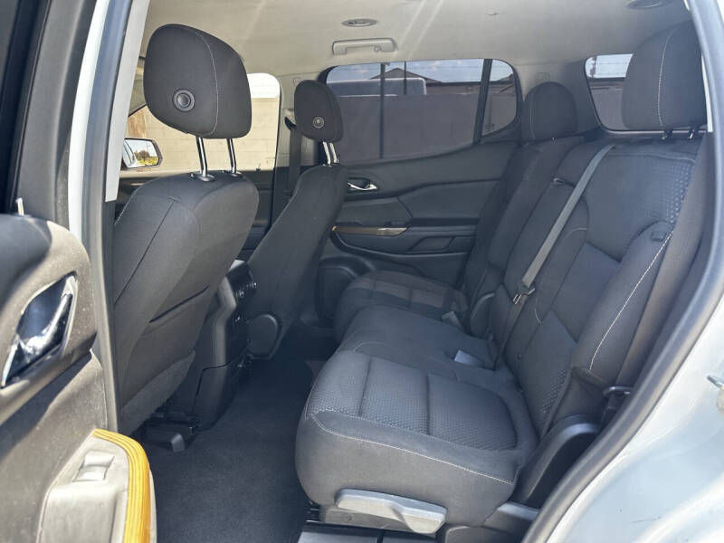 2021 GMC Acadia SLE