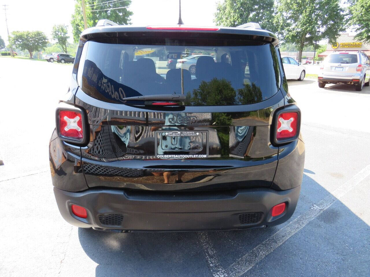 2017 Jeep Renegade for sale at Colbert's Auto Outlet in Hickory, NC