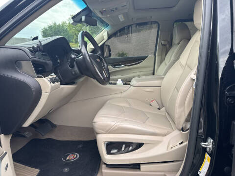 2018 Cadillac Escalade Luxury