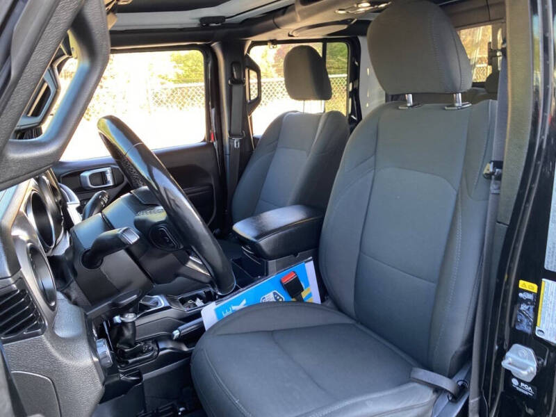 2021 Jeep Gladiator Willys