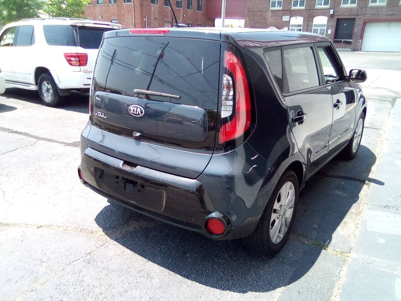 2016 Kia Soul for sale at Pinnacle Auto Sales in New Bedford, MA