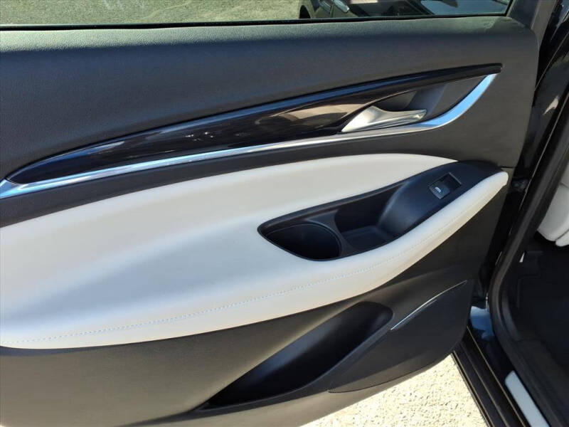 2022 Buick Enclave Essence