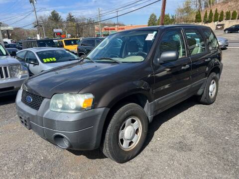 2007 Ford Escape for sale at ERNIE'S AUTO in Waterbury CT