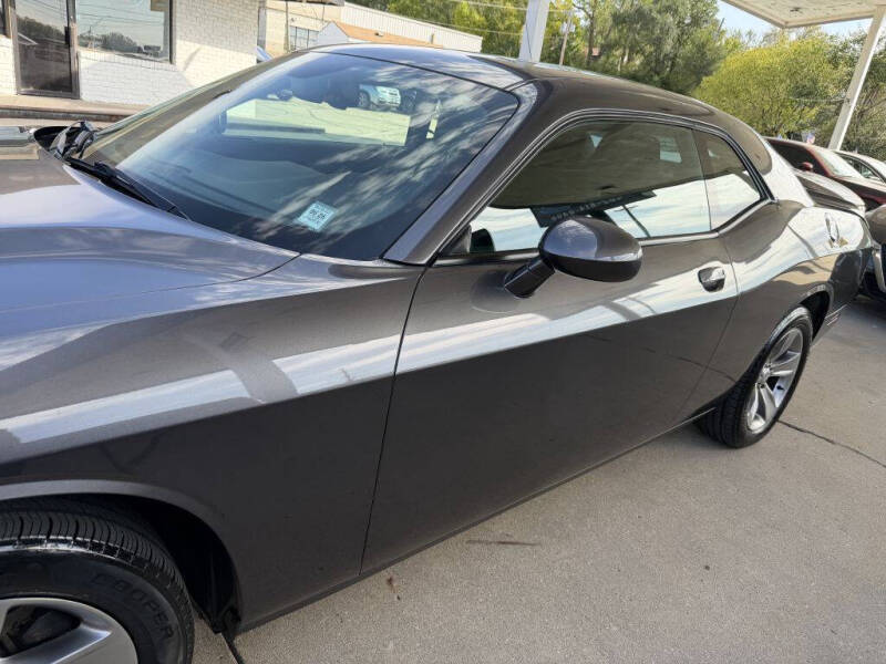 2016 Dodge Challenger SXT