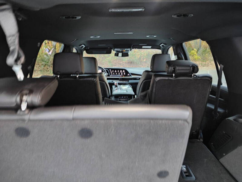 2022 Cadillac Escalade Luxury