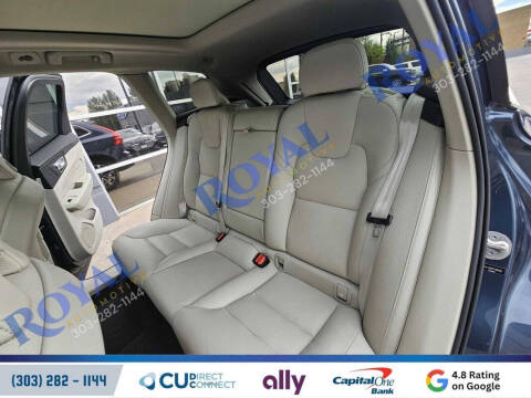 2023 Volvo XC60 B5 Plus Bright Theme