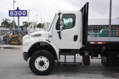 2015 Freightliner M2 106