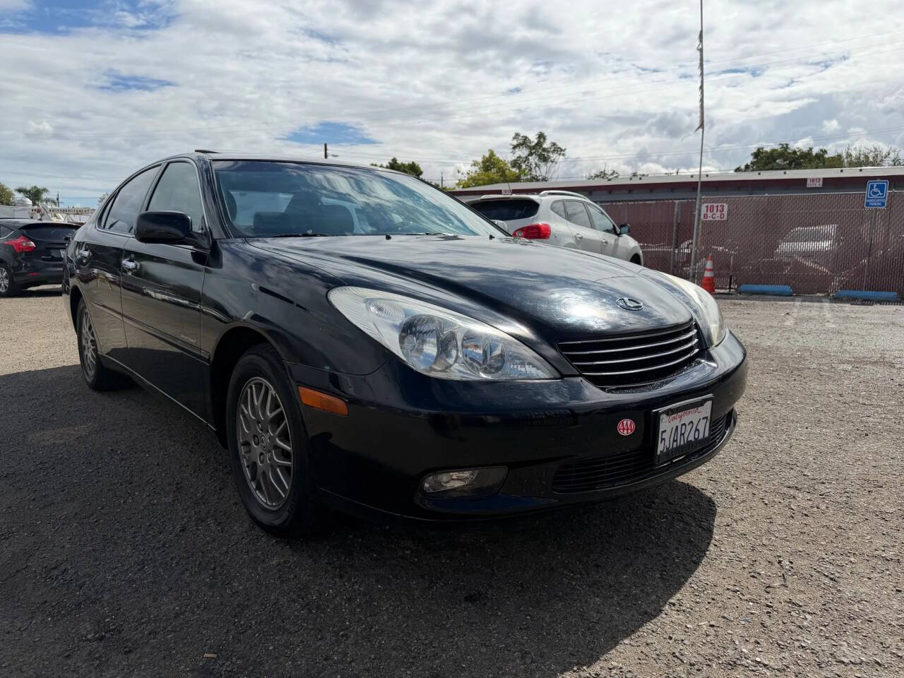 Black 2004 Lexus ES 330 Base 4dr Sedan 2