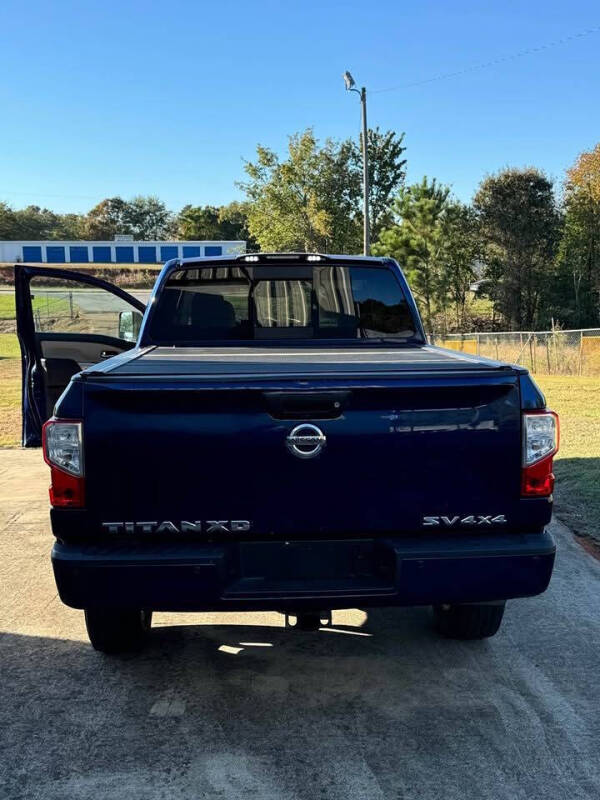2017 Nissan Titan XD SV