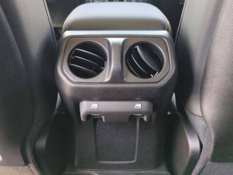 2025 Jeep Gladiator High Tide