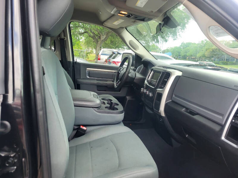 2017 RAM 1500 SLT