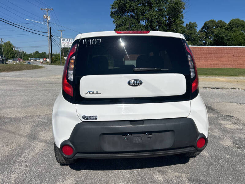 2015 Kia Soul +