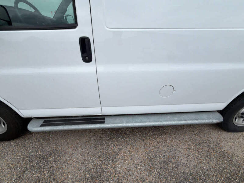 2024 Chevrolet Express 2500