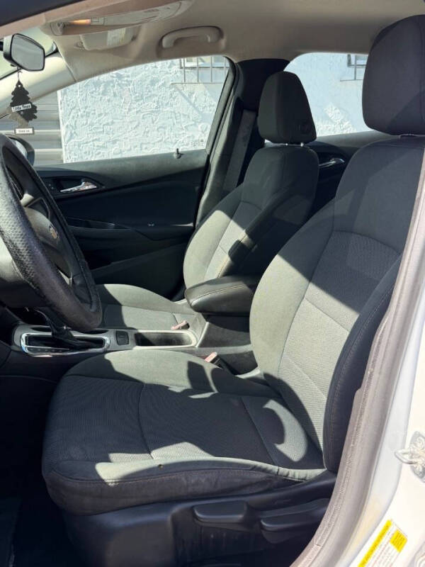 2017 Chevrolet Cruze LS Auto