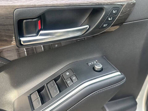 2024 Toyota Highlander Platinum